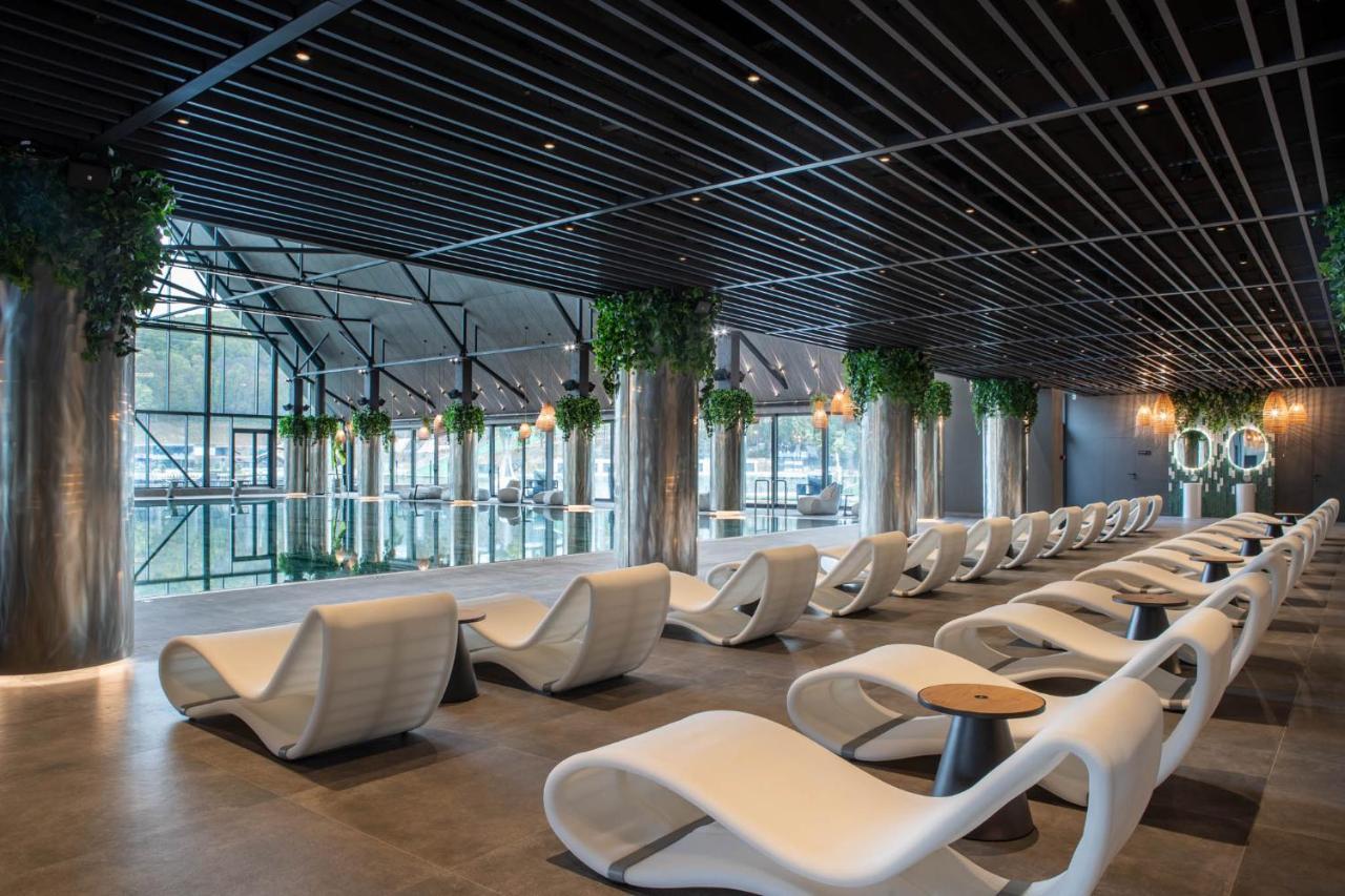 Emily Resort Lviv Exterior photo The lounge at the airport